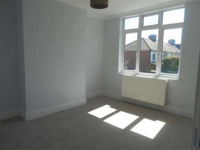  Image of 4 bedroom Terraced house for sale in Dawlish Drive Ilford IG3 at Ilford Ilford Ilford, IG3 9ED