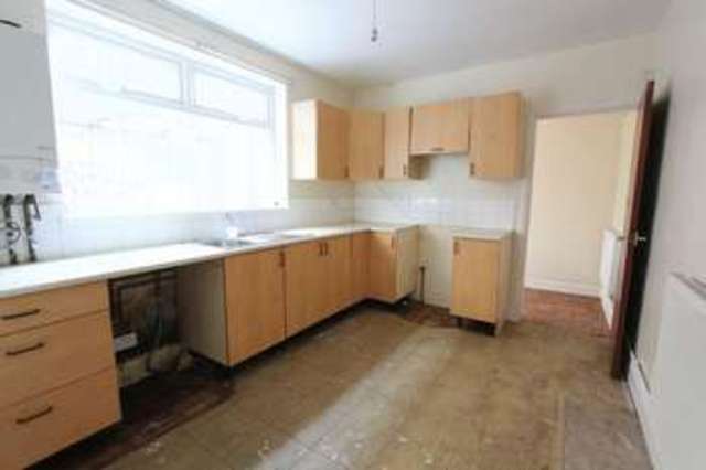  Image of 3 bedroom Terraced house for sale in De Grey Street Hull HU5 at De Grey Street  Hull, HU5 2SA
