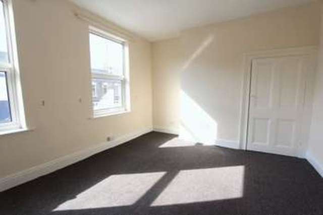  Image of 3 bedroom Terraced house for sale in De Grey Street Hull HU5 at De Grey Street  Hull, HU5 2SA