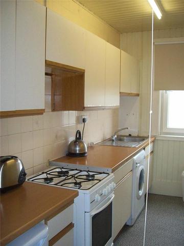  Image of 2 bedroom Flat to rent in Dens Road Dundee DD3 at Coldside Dundee Dundee, DD3 7HW