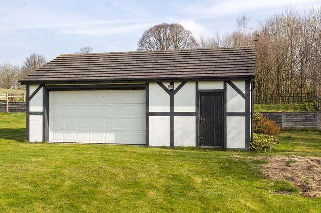  Image of 5 bedroom Detached house for sale in Dingle Lane Sandbach CW11 at Sandbach Sandbach, CW11 1FY