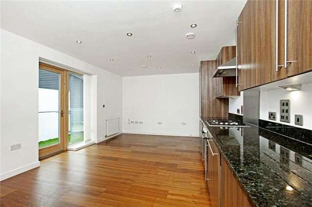  Image of 1 bedroom Apartment to rent in Douglas Close Stanmore HA7 at Douglas Close  Stanmore, HA7 3FP