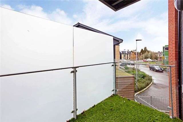  Image of 1 bedroom Apartment to rent in Douglas Close Stanmore HA7 at Douglas Close  Stanmore, HA7 3FP