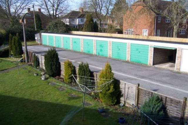  Image of 1 bedroom Flat to rent in Downlands Road Devizes SN10 at Devizes, SN10 5EA