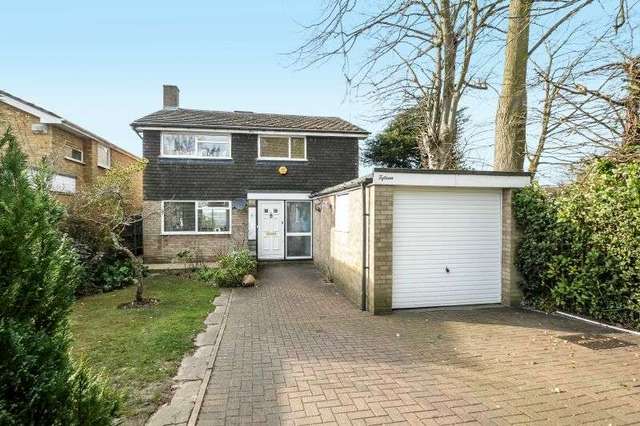  Image of 3 bedroom Detached house for sale in Drakes Drive Northwood HA6 at Northwood, HA6 2SL