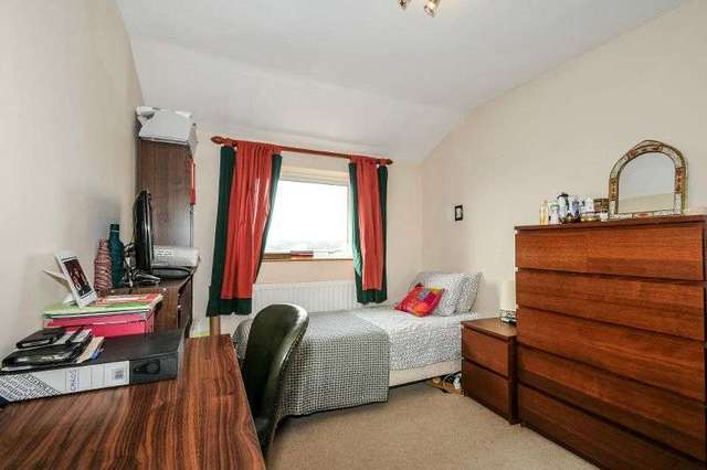  Image of 3 bedroom Detached house for sale in Drakes Drive Northwood HA6 at Northwood, HA6 2SL