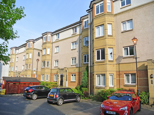  Image of 2 bedroom Flat to rent in Duff Road Edinburgh EH11 at Dalry Edinburgh Edinburgh, EH11 2TH