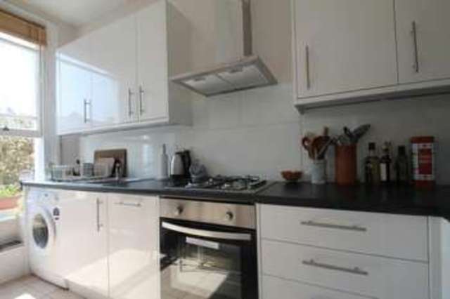  Image of 2 bedroom Flat for sale in Dunsmure Road London N16 at Dunsmure Road  London, N16 5PR