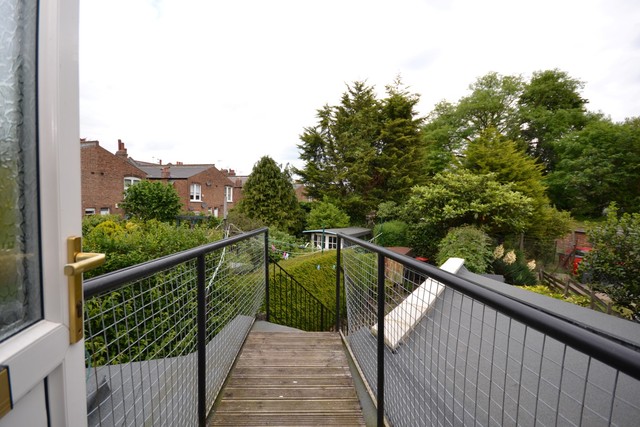  Image of 2 bedroom Property to rent in East End Road London N2 at East Finchley, N2 0SZ