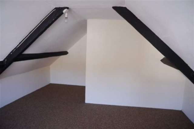  Image of 4 bedroom Flat to rent in East Street Bridport DT6 at Bridport, DT6 3JX