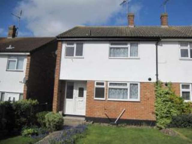  Image of 3 bedroom Detached house for sale in Epping Close Eastwood Leigh-on-Sea SS9 at Eastwood Essex Eastwood, SS9 5QB