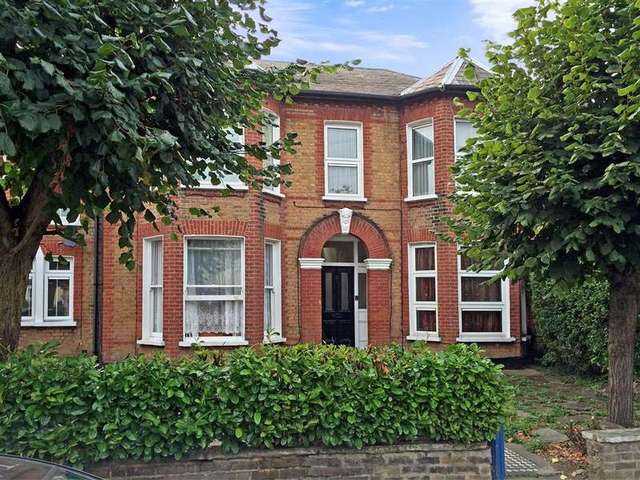  Image of 1 bedroom Ground Flat for sale in Eastwood Road Goodmayes Ilford IG3 at Goodmayes Essex Ilford, IG3 8UT