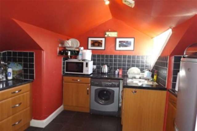  Image of 1 bedroom Flat to rent in Eaton Road Hove BN3 at Hove, BN3 3PJ