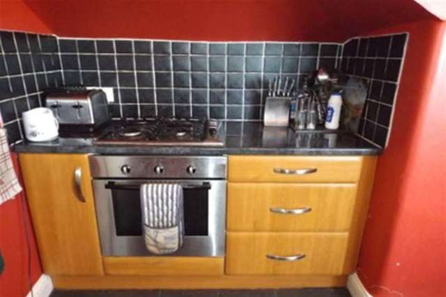  Image of 1 bedroom Flat to rent in Eaton Road Hove BN3 at Hove, BN3 3PJ