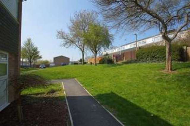  Image of 3 bedroom Terraced house for sale in Eckington Close Redditch B98 at Eckington Close  Redditch, B98 7SA