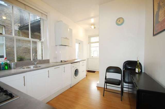  Image of 2 bedroom Flat to rent in Edgeley Road London SW4 at Edgeley Road Clapham London, SW4 6EX