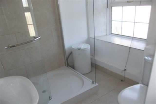  Image of 1 bedroom Flat to rent in Edmonton Wadebridge PL27 at Wadebridge, PL27 7JA