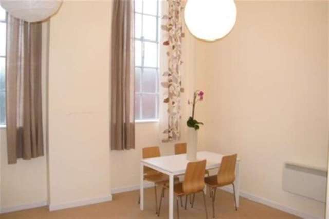  Image of 2 bedroom Flat to rent in Egypt Road Nottingham NG7 at Nottingham, NG7 7JJ