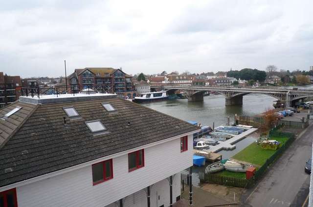  Image of 1 bedroom Flat to rent in Water Lane Kingston upon Thames KT1 at Elder House 4 Water Lane Kingston Upon Thames, KT1 1AE