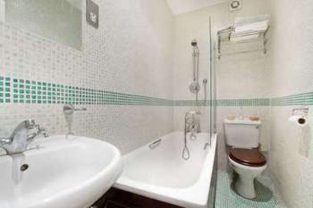  Image of 2 bedroom Flat to rent in Elgin Avenue London W9 at Maida Vale London Maida Vale, W9 1NH