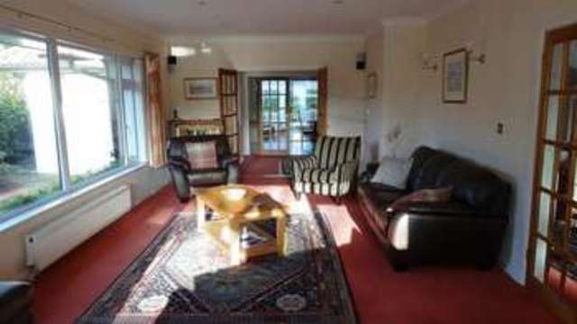  Image of 4 bedroom Detached house for sale in Elizabeth Close Kings Worthy Winchester SO23 at Elizabeth Close Kings Worthy Winchester, SO23 7PE