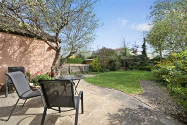  Image of 3 bedroom Semi-Detached house to rent in Ember Gardens Thames Ditton KT7 at Thames Ditton, KT7 0LL
