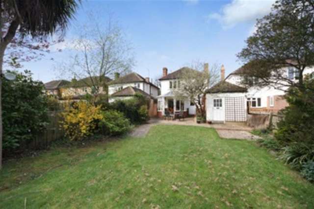  Image of 3 bedroom Semi-Detached house to rent in Ember Gardens Thames Ditton KT7 at Thames Ditton, KT7 0LL