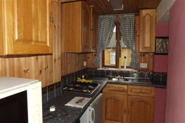  Image of Flat to rent in Ennis Road London SE18 at London, SE18 2QT