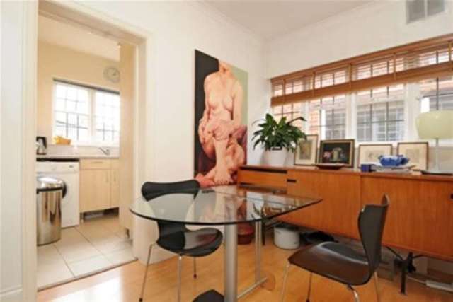  Image of 2 bedroom Flat to rent in Fairlawn Avenue London W4 at London, W4 5EF