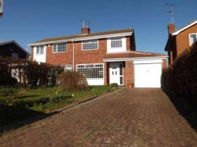  Image of 3 bedroom Semi-Detached house for sale in Farndale Road Sutton-in-Ashfield NG17 at Sutton-in-Ashfield Nottinghamshire Skegby, NG17 4NF