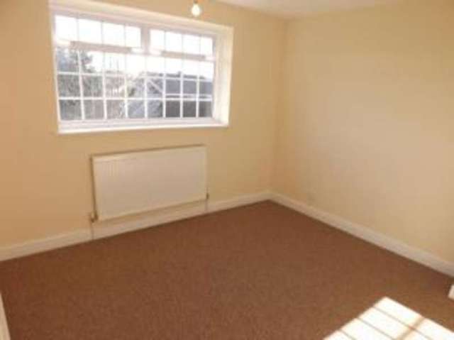  Image of 3 bedroom Semi-Detached house for sale in Farndale Road Sutton-in-Ashfield NG17 at Sutton-in-Ashfield Nottinghamshire Skegby, NG17 4NF
