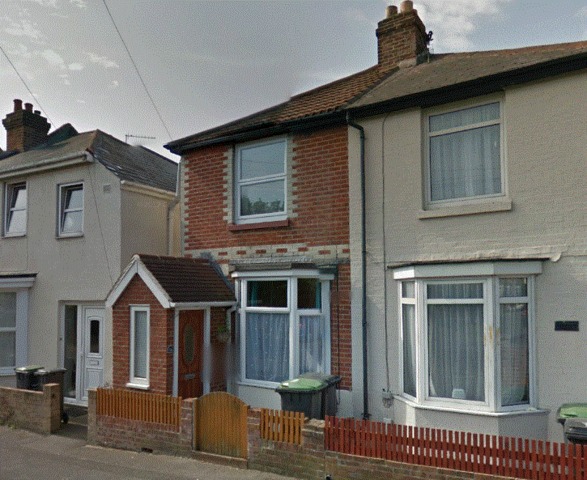  Image of 2 bedroom Semi-Detached house to rent in Felix Road Gosport PO12 at Felix Road  Gosport, PO12 4QZ