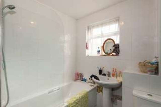  Image of 2 bedroom Flat for sale in Felmer Drive Kings Worthy Winchester SO23 at Felmer Drive Kings Worthy Winchester, SO23 7PY