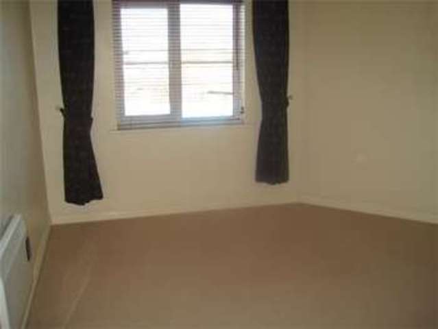  Image of 2 bedroom Flat to rent in Ferguson Drive Tipton DY4 at Ferguson Drive  Tipton, DY4 7NS