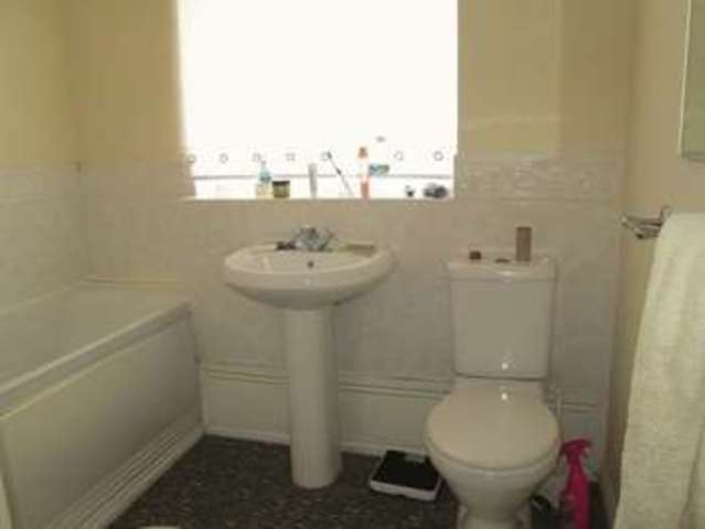  Image of 2 bedroom Flat to rent in Ferguson Drive Tipton DY4 at Ferguson Drive  Tipton, DY4 7NS