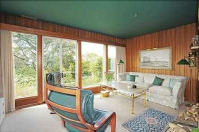  Image of 3 bedroom Detached house for sale in Fielden Lane Crowborough TN6 at Fielden Lane  Crowborough, TN6 1TL
