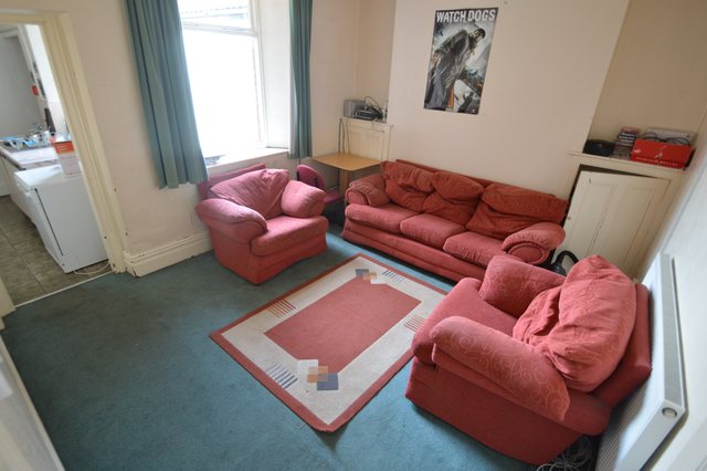  Image of 1 bedroom House Share to rent in John Street Treforest Pontypridd CF37 at Treforest  Glyntaff, CF37 1SW