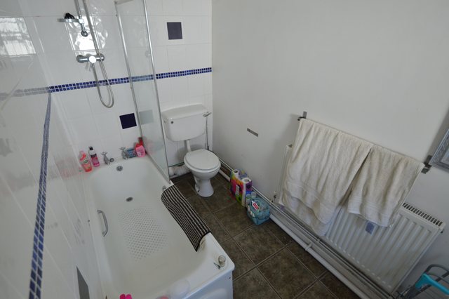  Image of 1 bedroom House Share to rent in John Street Treforest Pontypridd CF37 at Treforest  Glyntaff, CF37 1SW