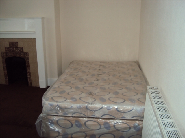  Image of 1 bedroom House Share to rent in Windsor Road Doncaster DN2 at Town Moor  Doncaster, DN2 5BS