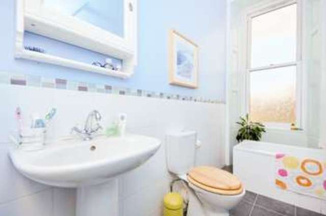  Image of 3 bedroom Flat for sale in Madeira Street Edinburgh EH6 at Madeira Street Leith Edinburgh, EH6 4AL