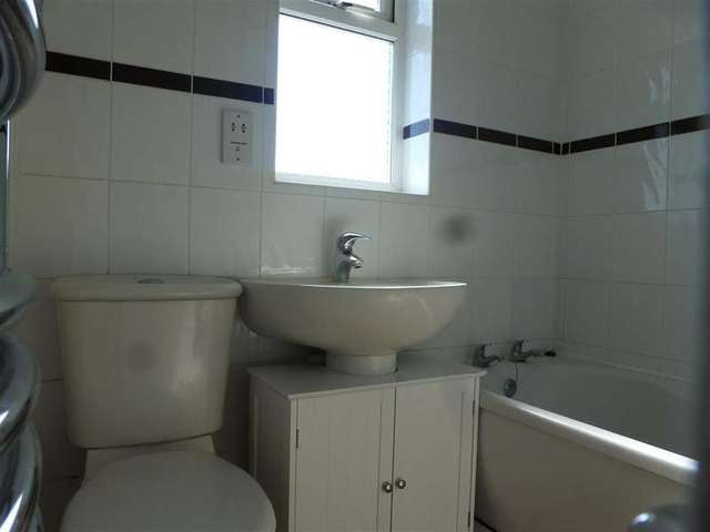  Image of 5 bedroom Terraced house for sale in Fleet Avenue Dartford DA2 at Dartford Kent Dartford, DA2 6NL