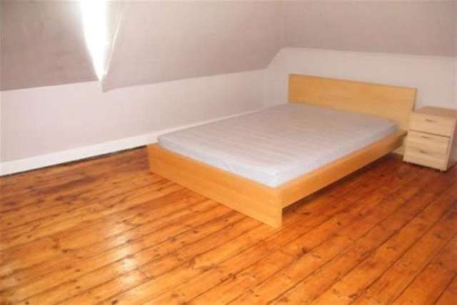  Image of 3 bedroom Maisonette to rent in Footscray Road London SE9 at London, SE9 3UL