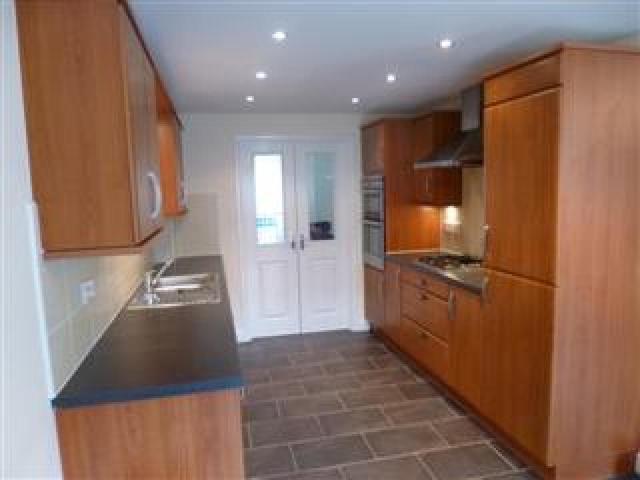  Image of 4 bedroom Flat to rent in Foreshore Way Bo