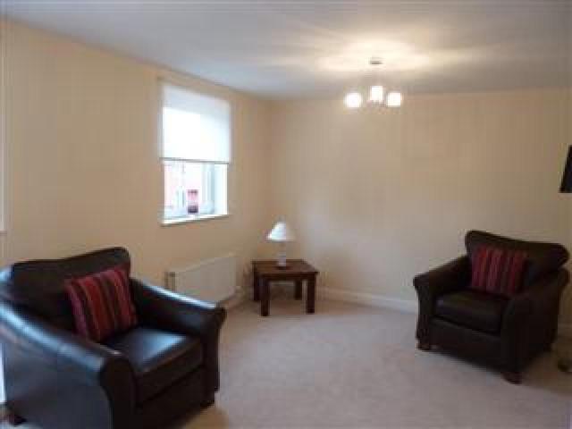  Image of 4 bedroom Flat to rent in Foreshore Way Bo