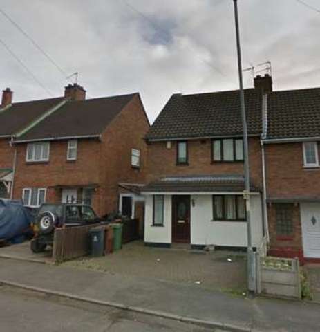  Image of 2 bedroom Terraced house to rent in Fountains Road Walsall WS3 at Fountains Road  Walsall, WS3 2RL