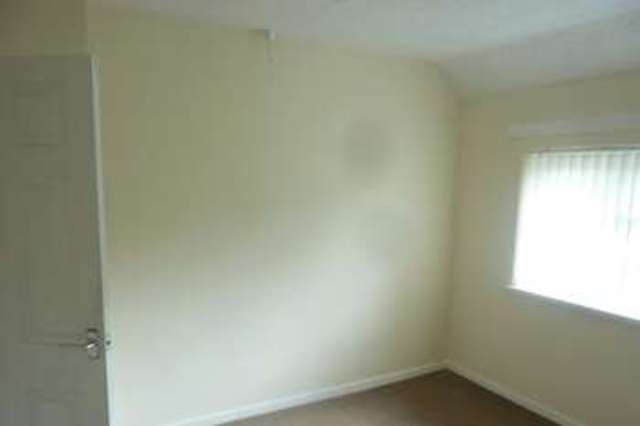  Image of 2 bedroom Terraced house to rent in Fountains Road Walsall WS3 at Fountains Road  Walsall, WS3 2RL