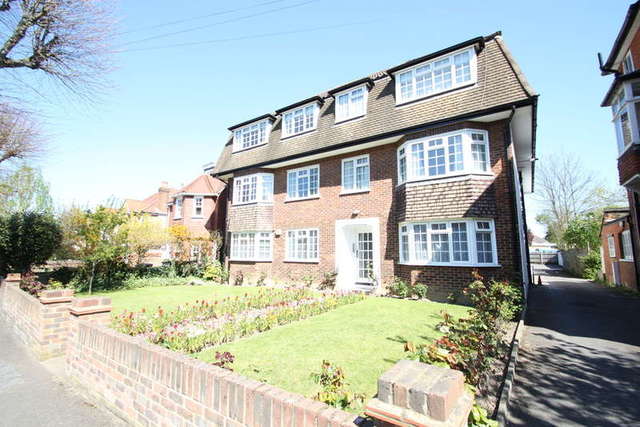  Image of 2 bedroom Flat to rent in Geneva Road Kingston upon Thames KT1 at Kingston Upon Thames Surrey, KT1 2TP