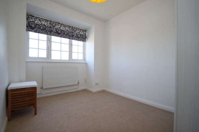  Image of 2 bedroom Flat to rent in Geneva Road Kingston upon Thames KT1 at Kingston Upon Thames Surrey, KT1 2TP