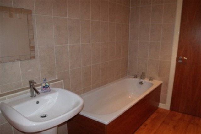  Image of 2 bedroom Flat to rent in Glasgow Harbour Terraces Glasgow G11 at Glasgow Harbour Glasgow Glasgow, G11 6BL