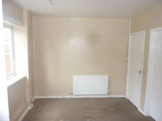  Image of 3 bedroom Semi-Detached house to rent in Glastonbury Crescent Bloxwich Walsall WS3 at Glastonbury Crescent  Walsall, WS3 2RG